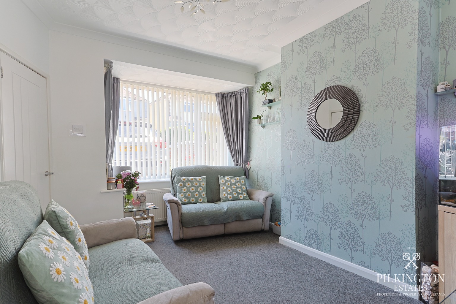 Beautifully Presented Two Bedroom Semi-Detached Home with West-Facing Garden & Driveway Property image 2