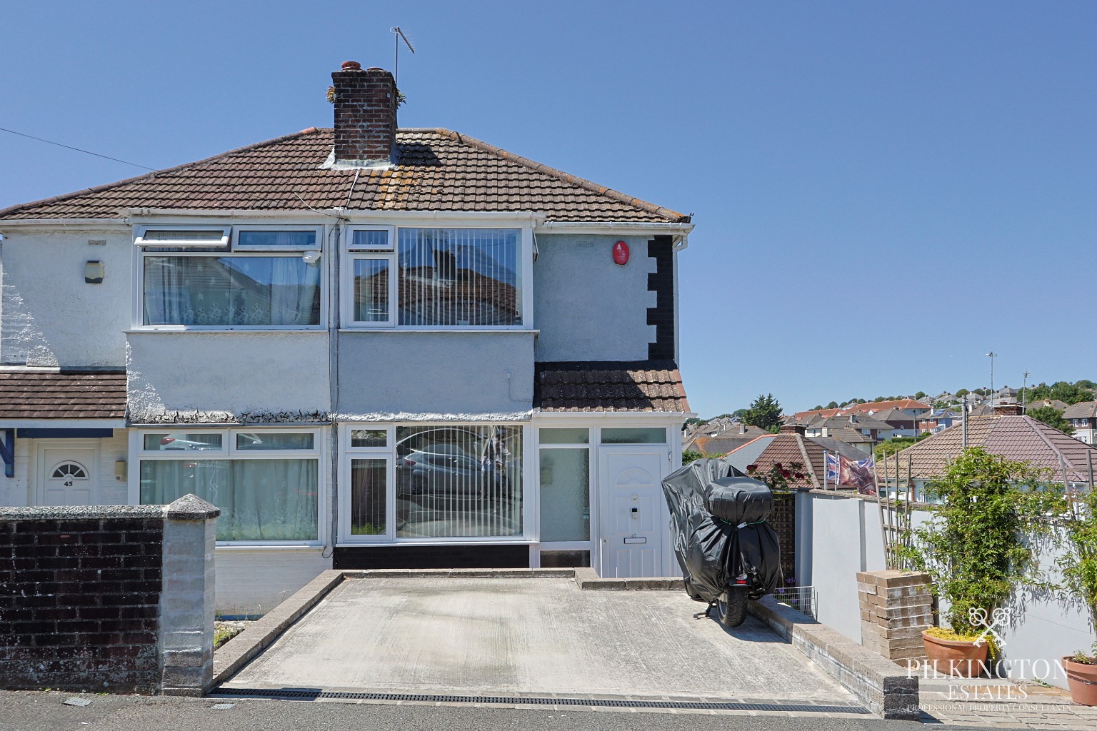 Beautifully Presented Two Bedroom Semi-Detached Home with West-Facing Garden & Driveway Property image 1