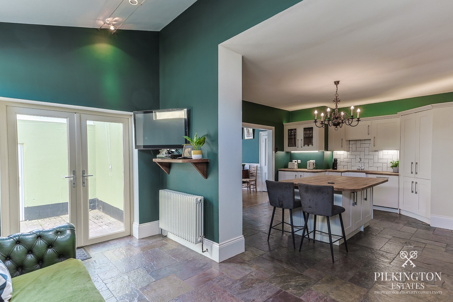 Immaculately Refurbished Period Home with Two Private Gardens Property image 6