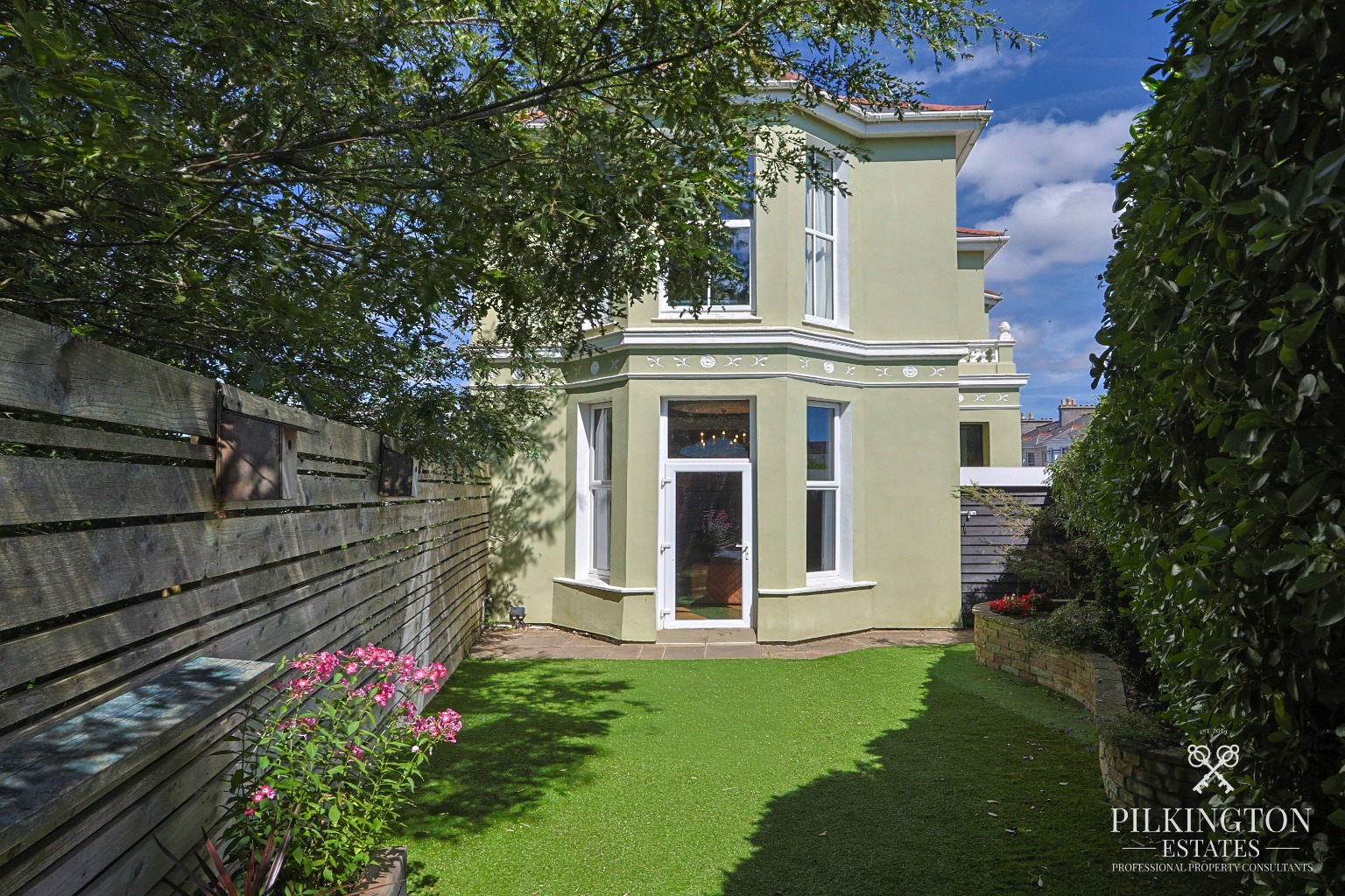 Immaculately Refurbished Period Home with Two Private Gardens Property image 19