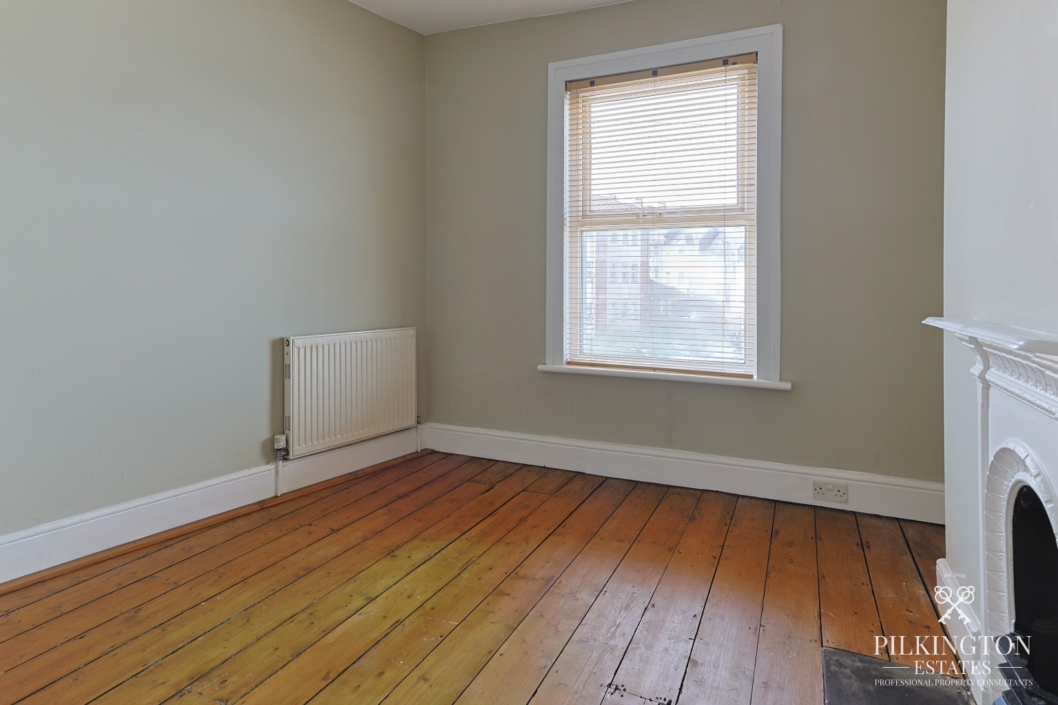 Beautifully Updated 3-Bedroom Home with New Kitchen, Underfloor Heating & No Chain Property image 7