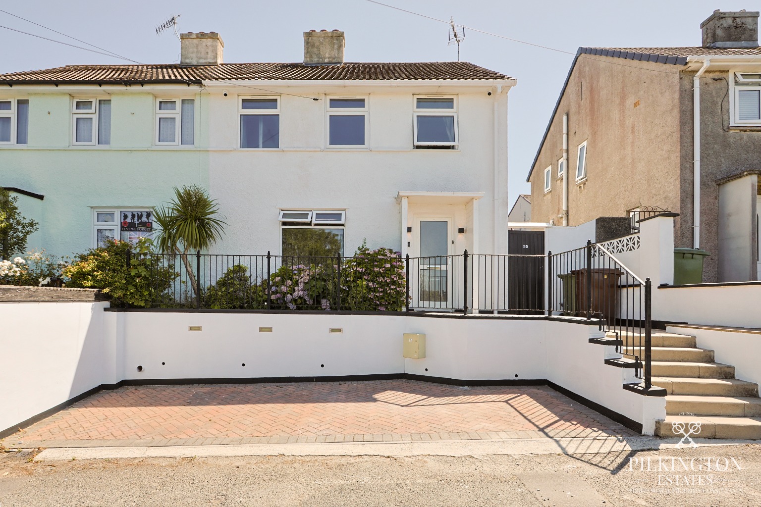 Stunning Fully Renovated Three-Bed Semi-Detached Home with Driveway & Contemporary Garden Property image 1