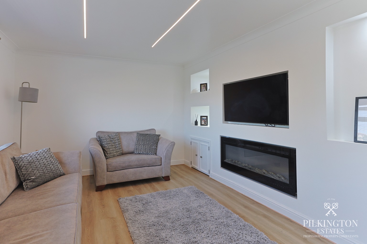Stunning Fully Renovated Three-Bed Semi-Detached Home with Driveway & Contemporary Garden Property image 6