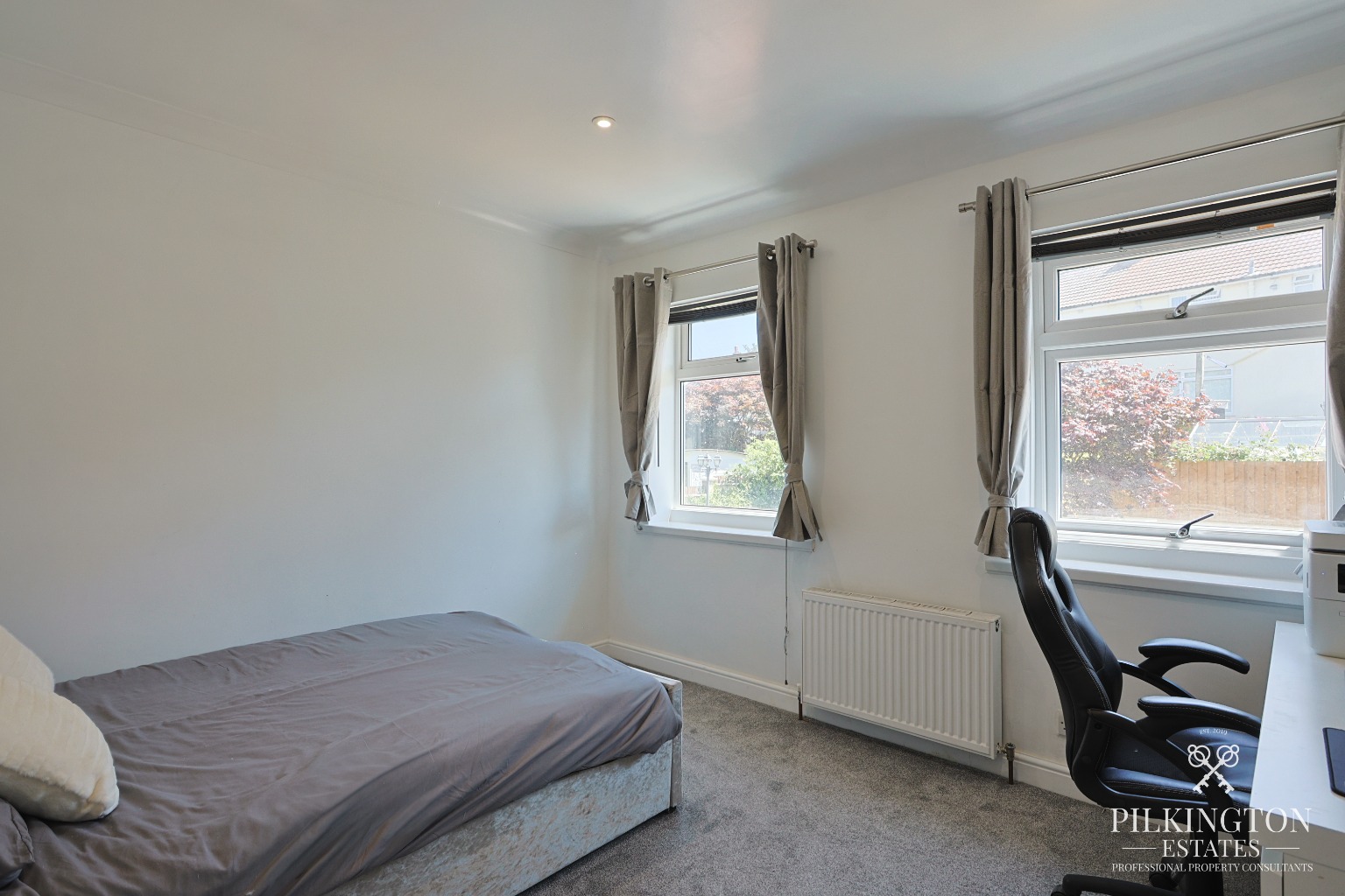 Stunning Fully Renovated Three-Bed Semi-Detached Home with Driveway & Contemporary Garden Property image 11