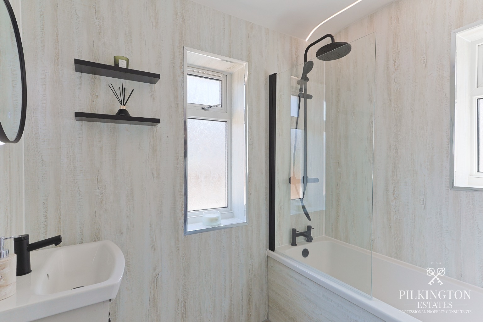 Stunning Fully Renovated Three-Bed Semi-Detached Home with Driveway & Contemporary Garden Property image 13