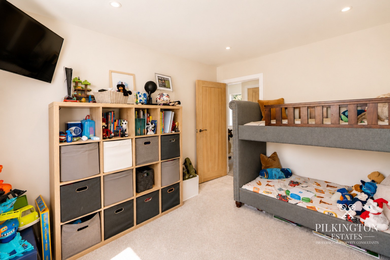 Immaculately Renovated Semi Detached Home with Stunning Rear Extension Property image 10