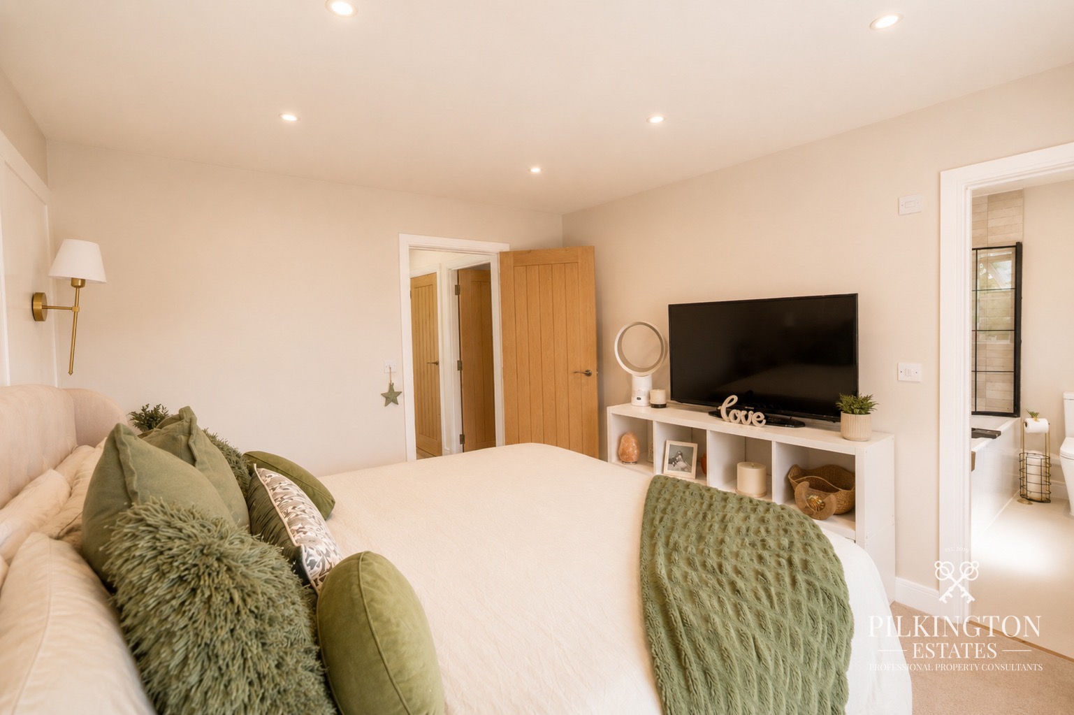 Immaculately Renovated Semi Detached Home with Stunning Rear Extension Property image 6