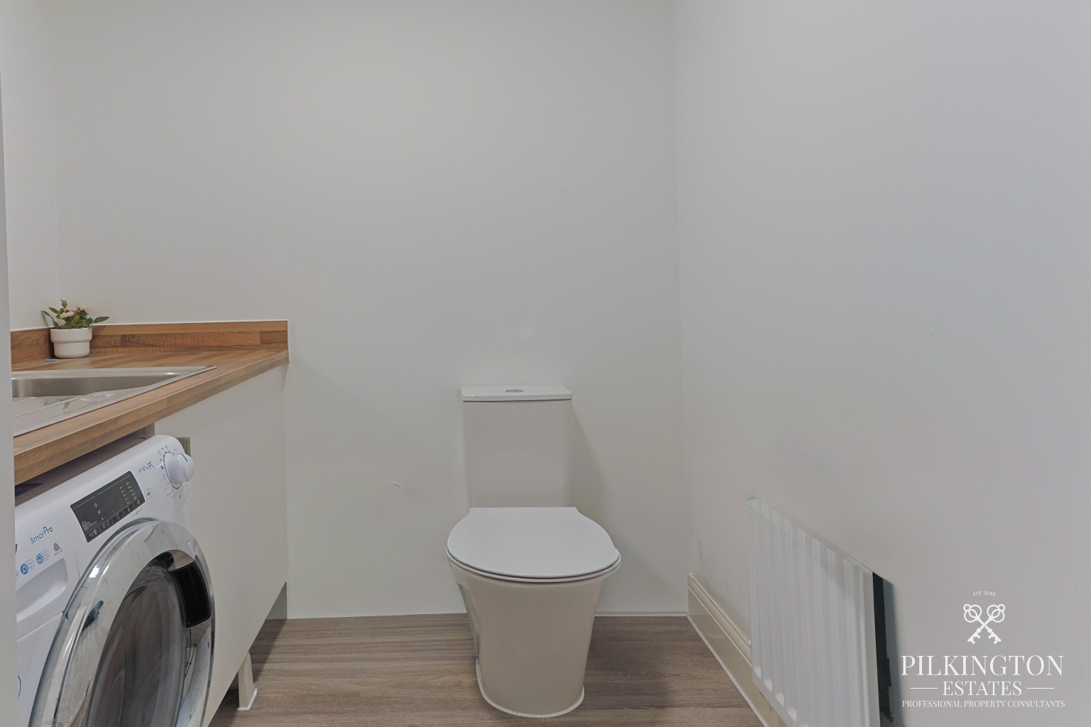 Modern 4-Bed Detached Home with Gated Driveway & Garage in Popular Sherford Property image 14