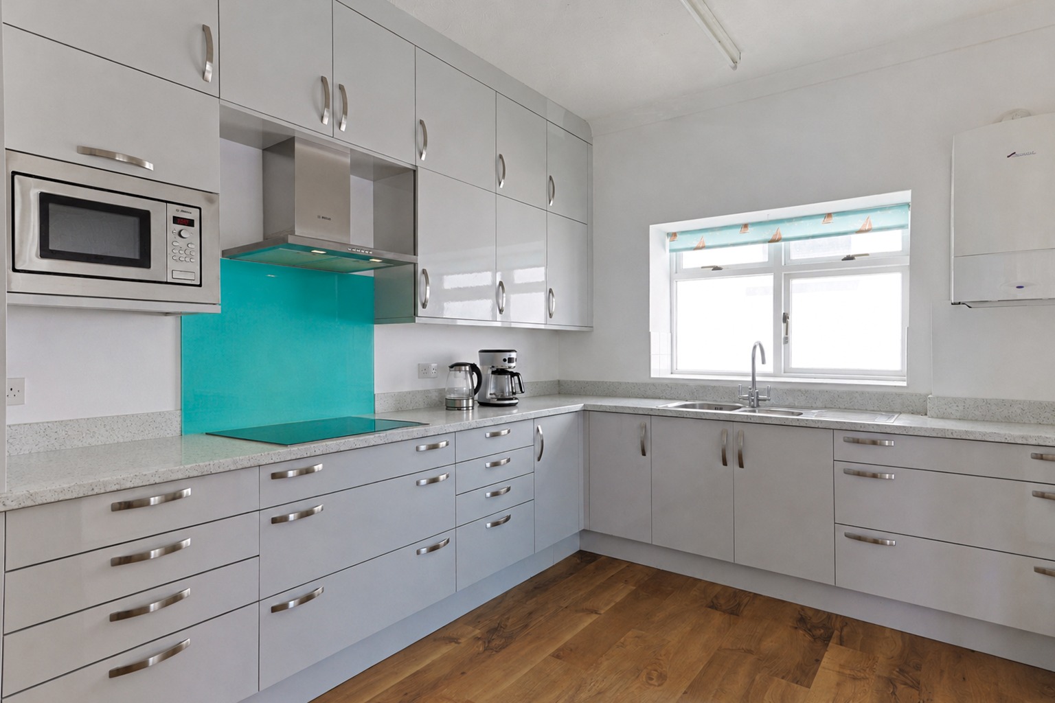 Panoramic Harbour Views, Ground Floor Apartment, Parking for Two, No Onward Chain Property image 10