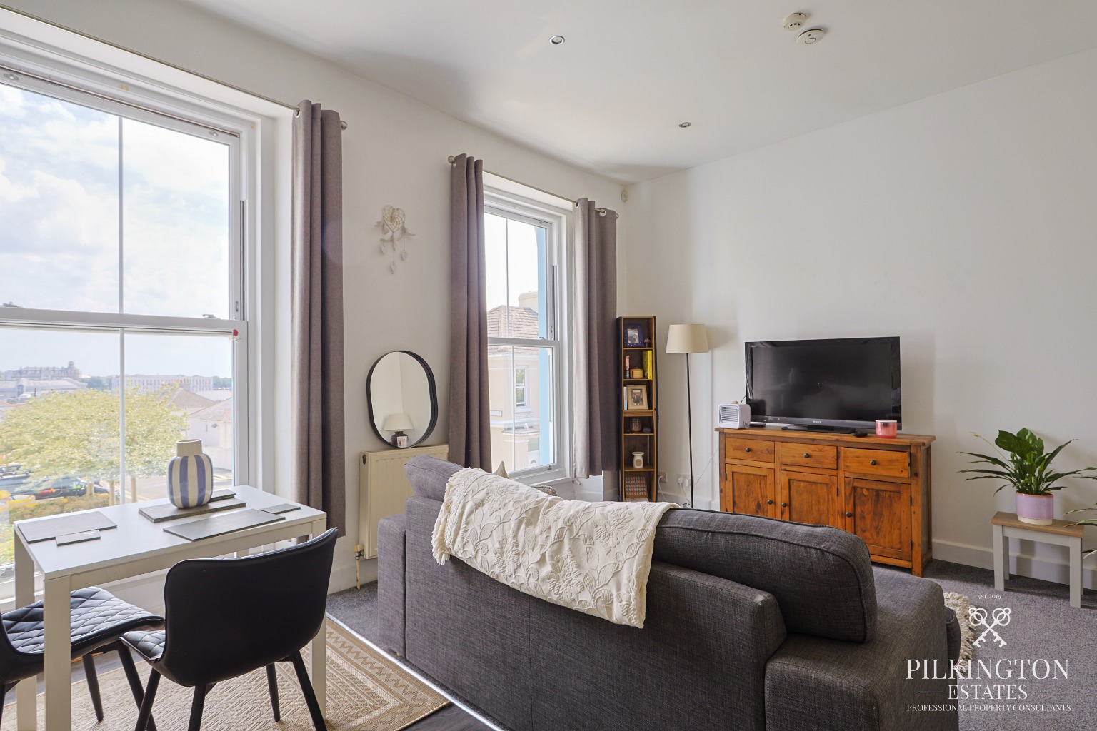 Investment Opportunity One-Bedroom Apartment with Tenant in Situ £695 PCM Income Property image 2