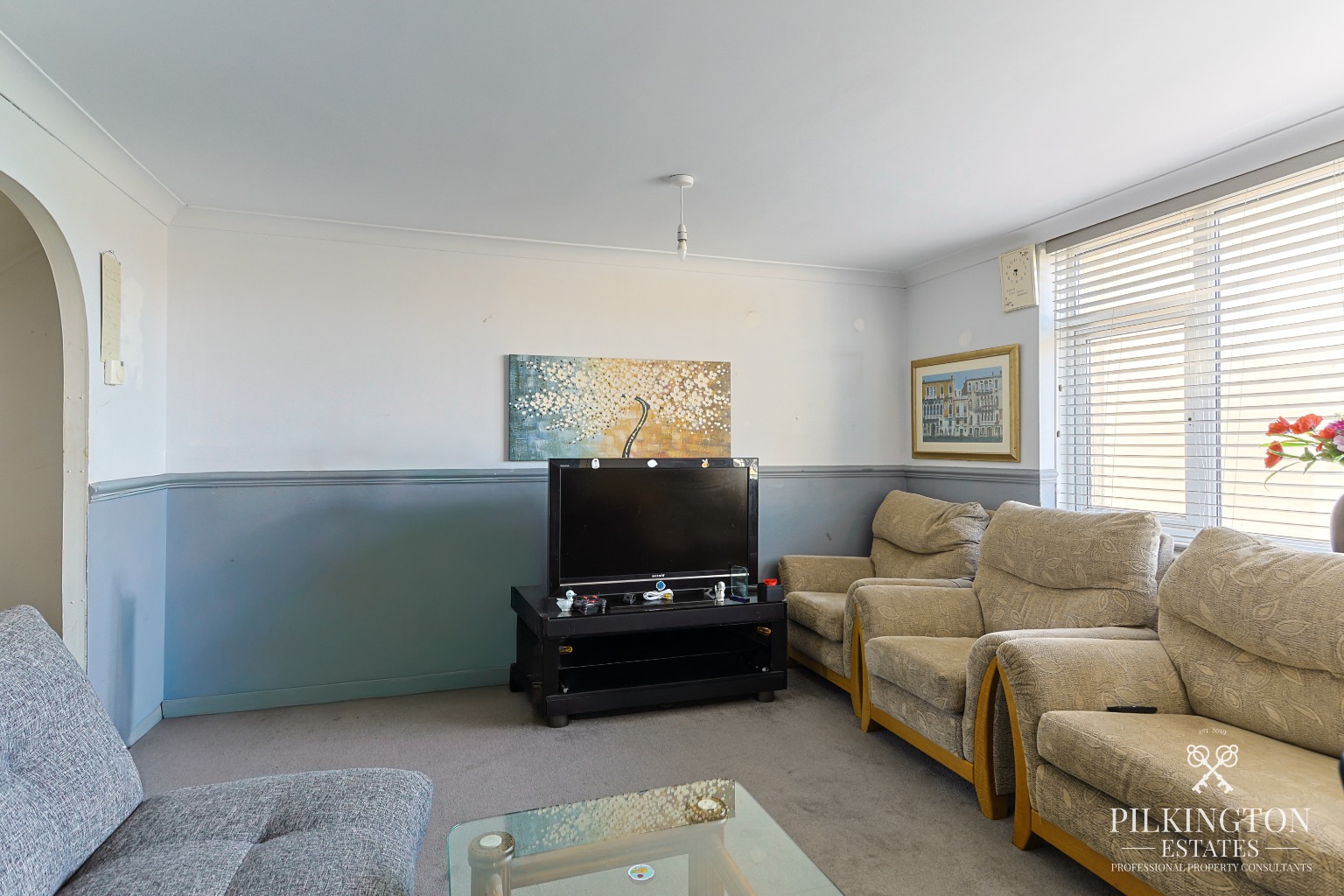 Three-Bedroom Maisonette with Tenants in Situ – Ideal Ready-Made Buy-to-Let Investment Property image 3