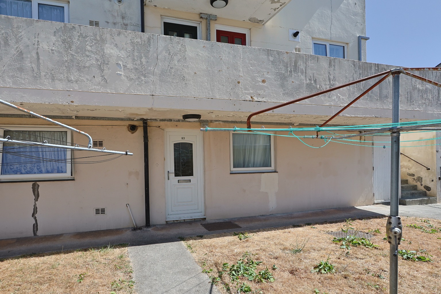 Prime three-bedroom maisonette with tenants in situ, central location and strong rental potential. Property image 9