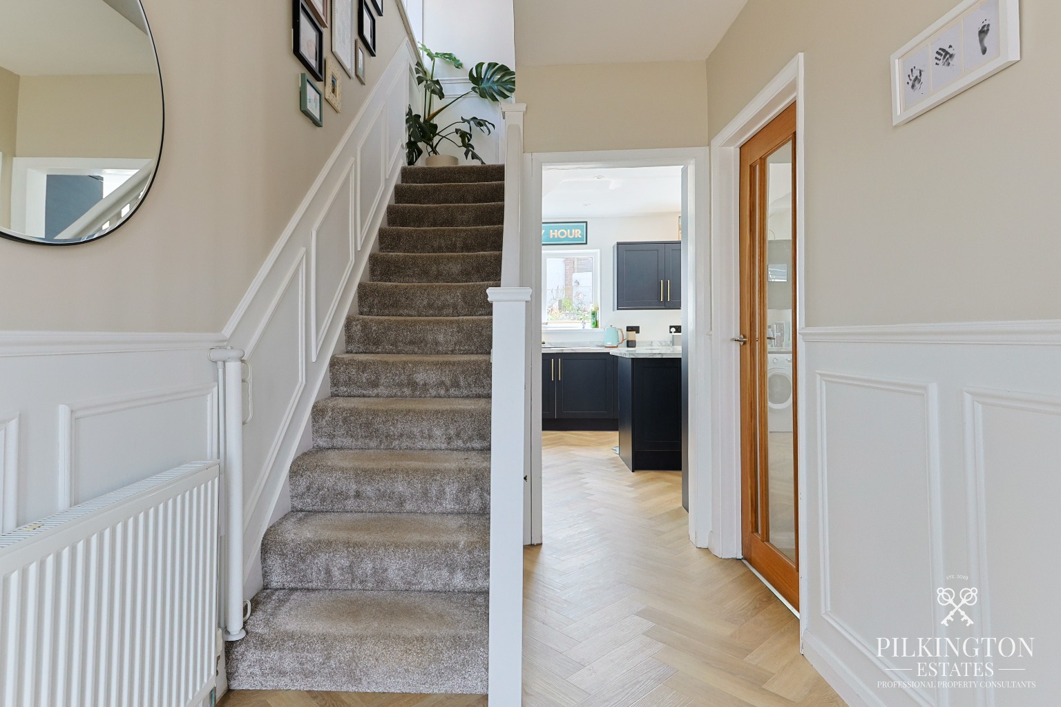 Beautifully Renovated Detached Family Home in Sought-After Peverell area. Property image 9