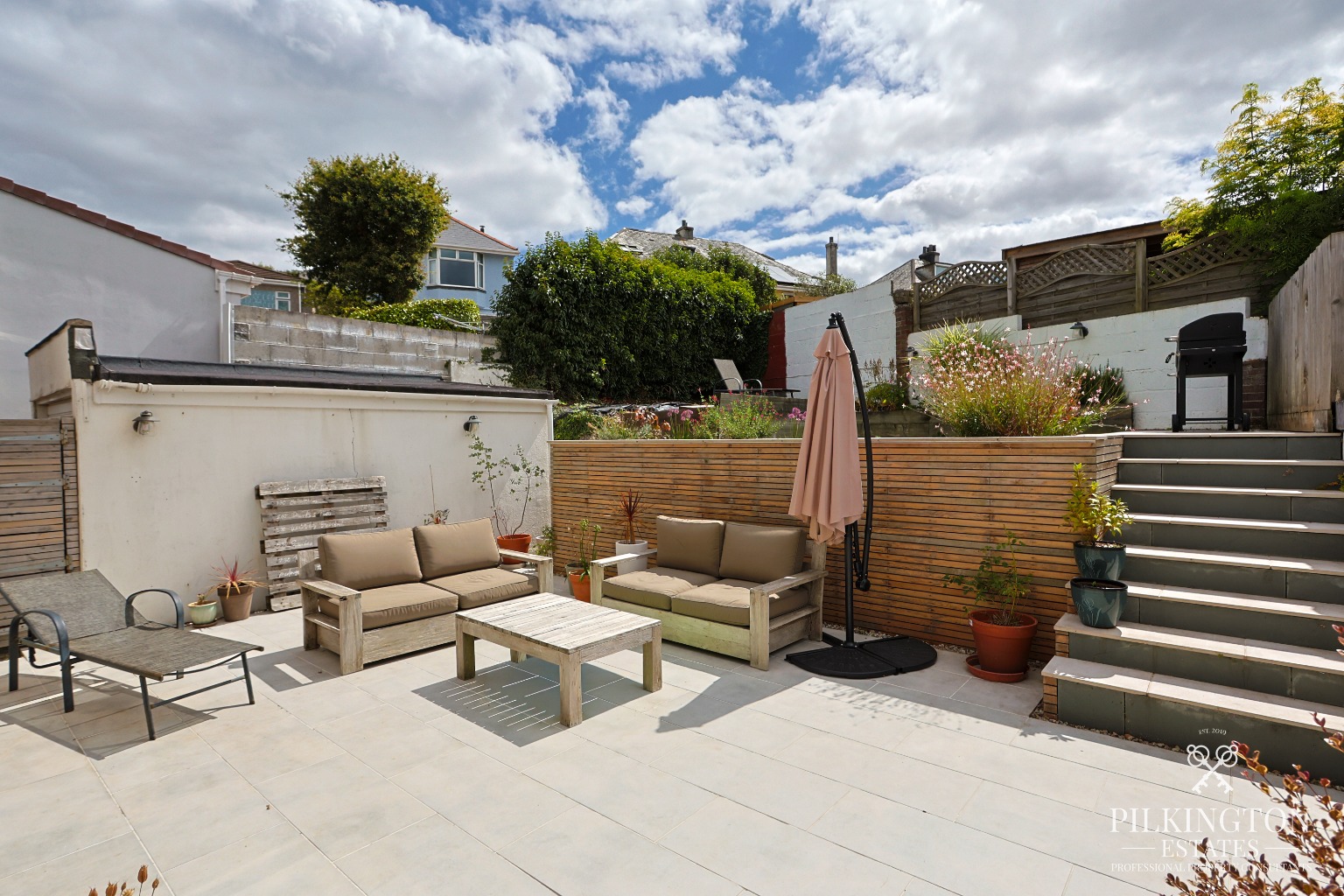 Beautifully Renovated Detached Family Home in Sought-After Peverell area. Property image 14