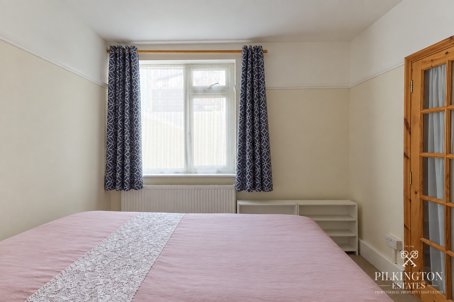 Spacious ground floor home with flexible living space, kitchen/diner, bedroom, bathroom and storage. Property image 5
