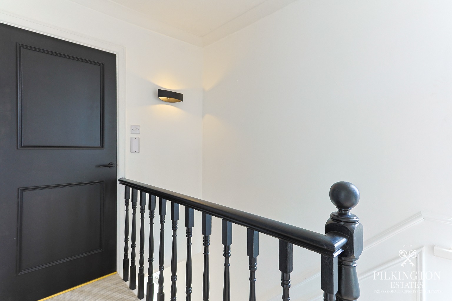 Beautifully Renovated Family Home with High-End Kitchen & 50m Garden Property image 11