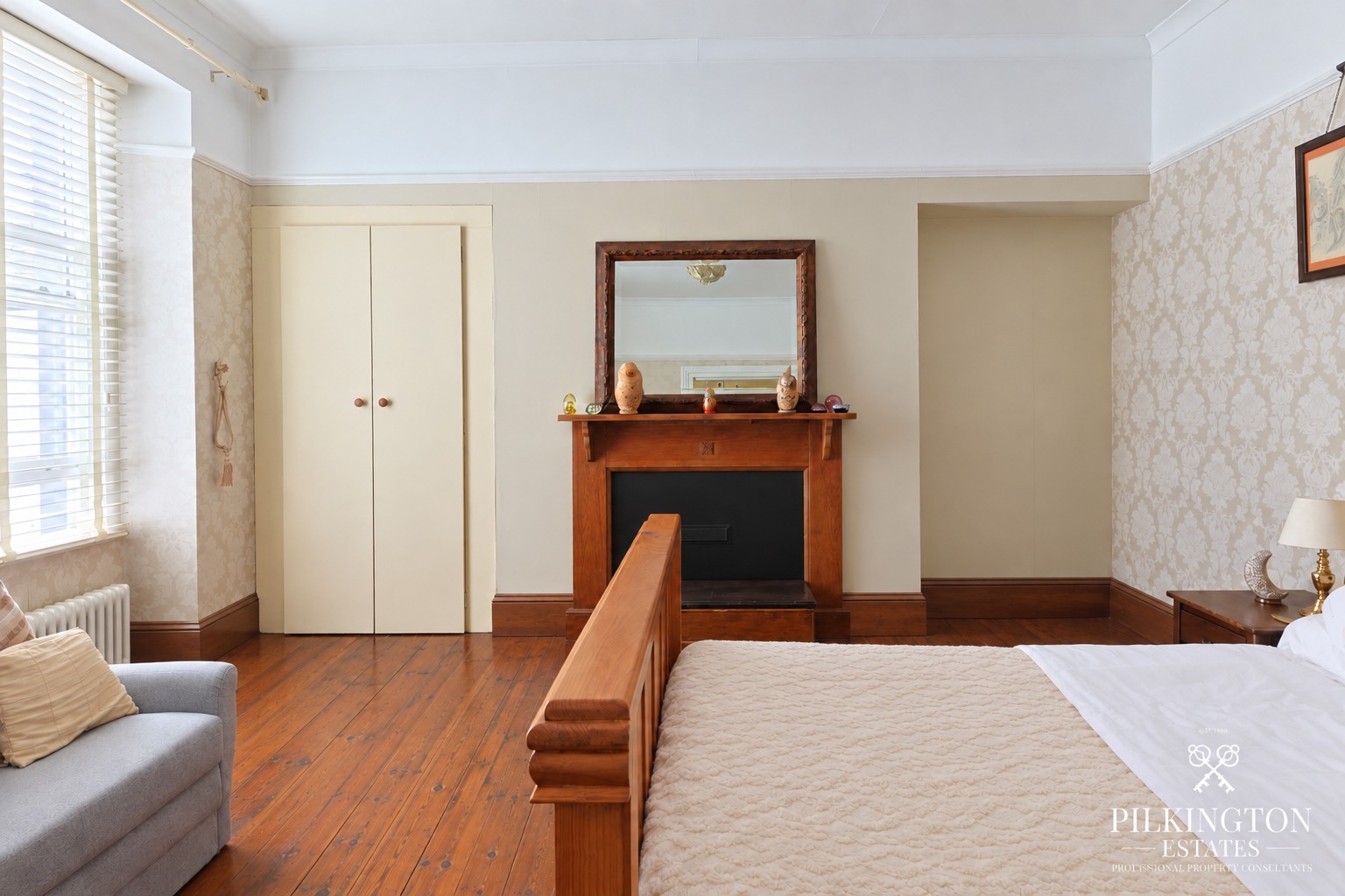Characterful & Spacious Four-Bedroom Period Home with Beautiful South-Facing Garden Property image 7