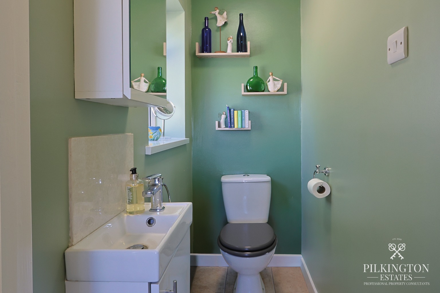 Beautifully Refurbished 3-Bed Home with 100ft+ Garden, Garage & Cul-de-Sac Location Property image 8
