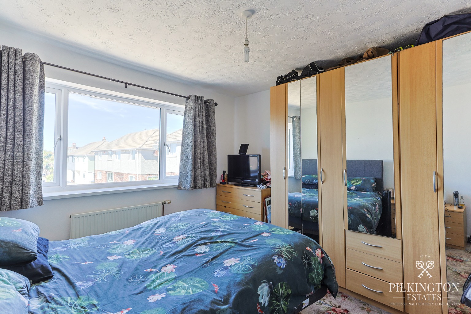 Beautifully Refurbished 3-Bed Home with 100ft+ Garden, Garage & Cul-de-Sac Location Property image 9