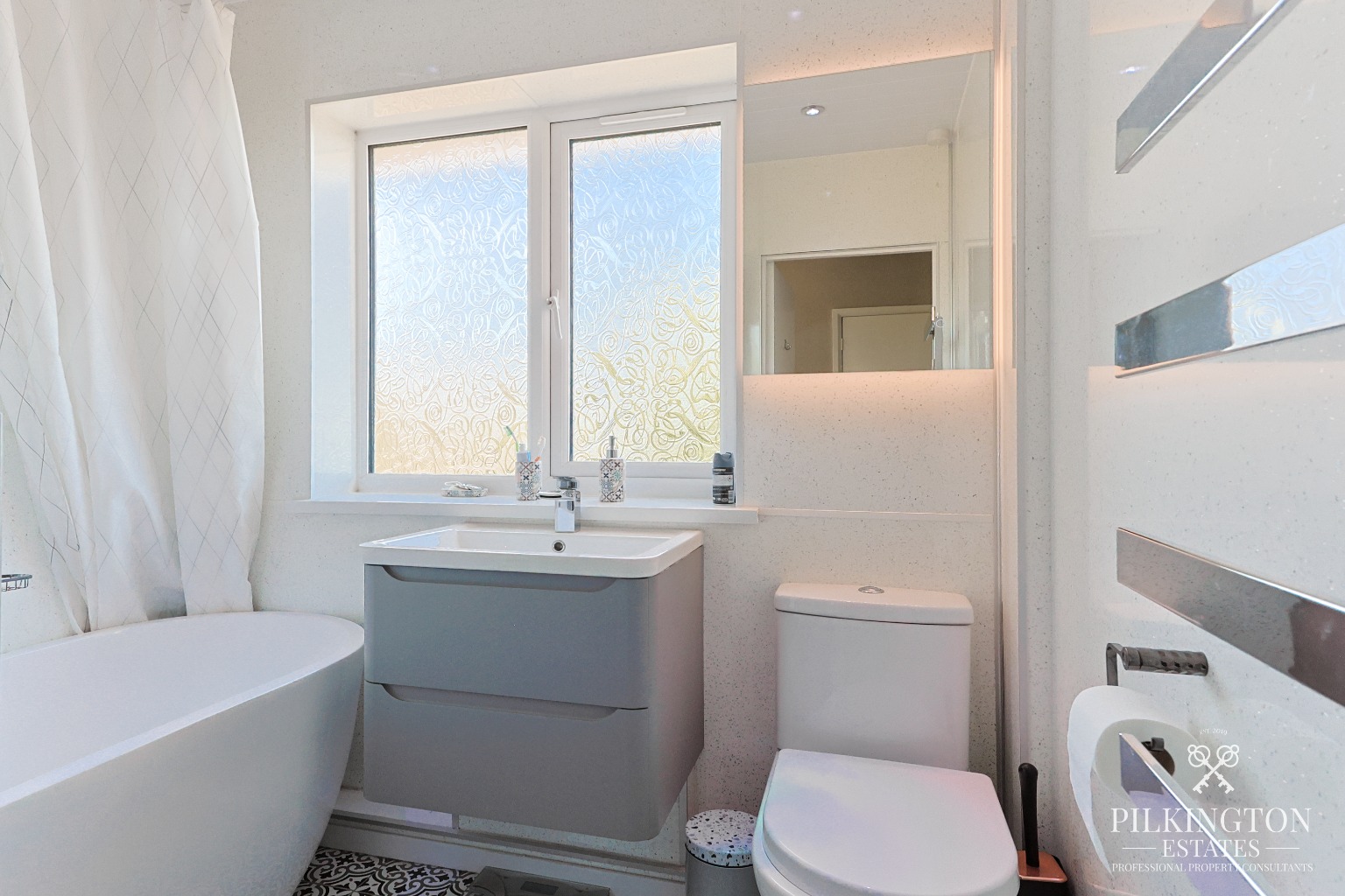 Beautifully Refurbished 3-Bed Home with 100ft+ Garden, Garage & Cul-de-Sac Location Property image 13
