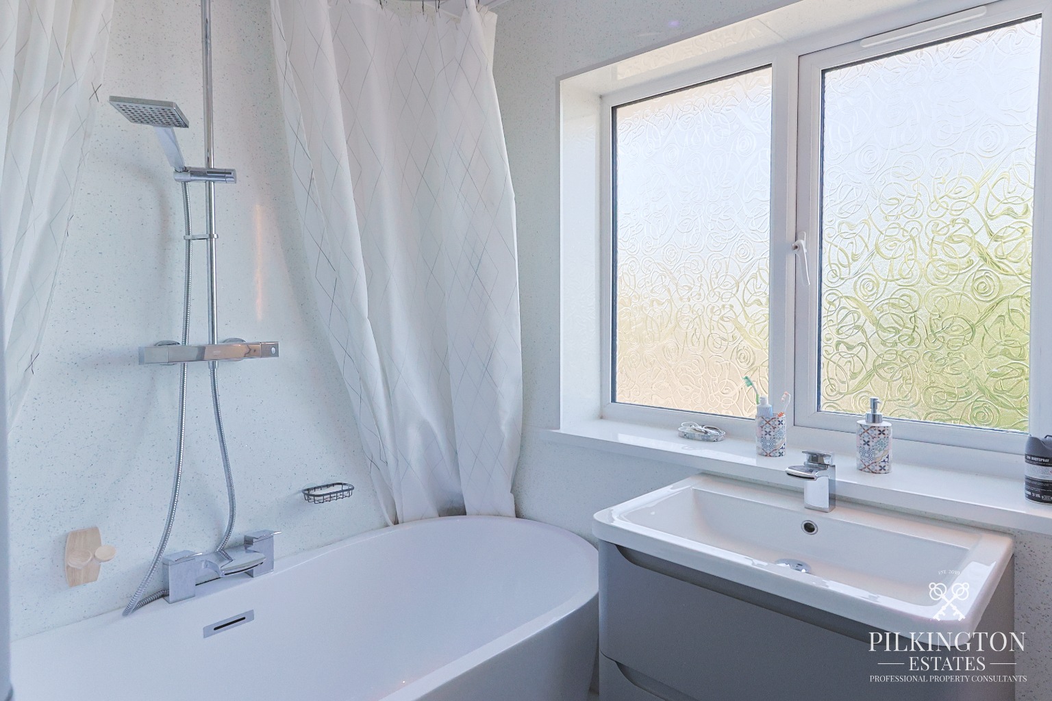 Beautifully Refurbished 3-Bed Home with 100ft+ Garden, Garage & Cul-de-Sac Location Property image 14