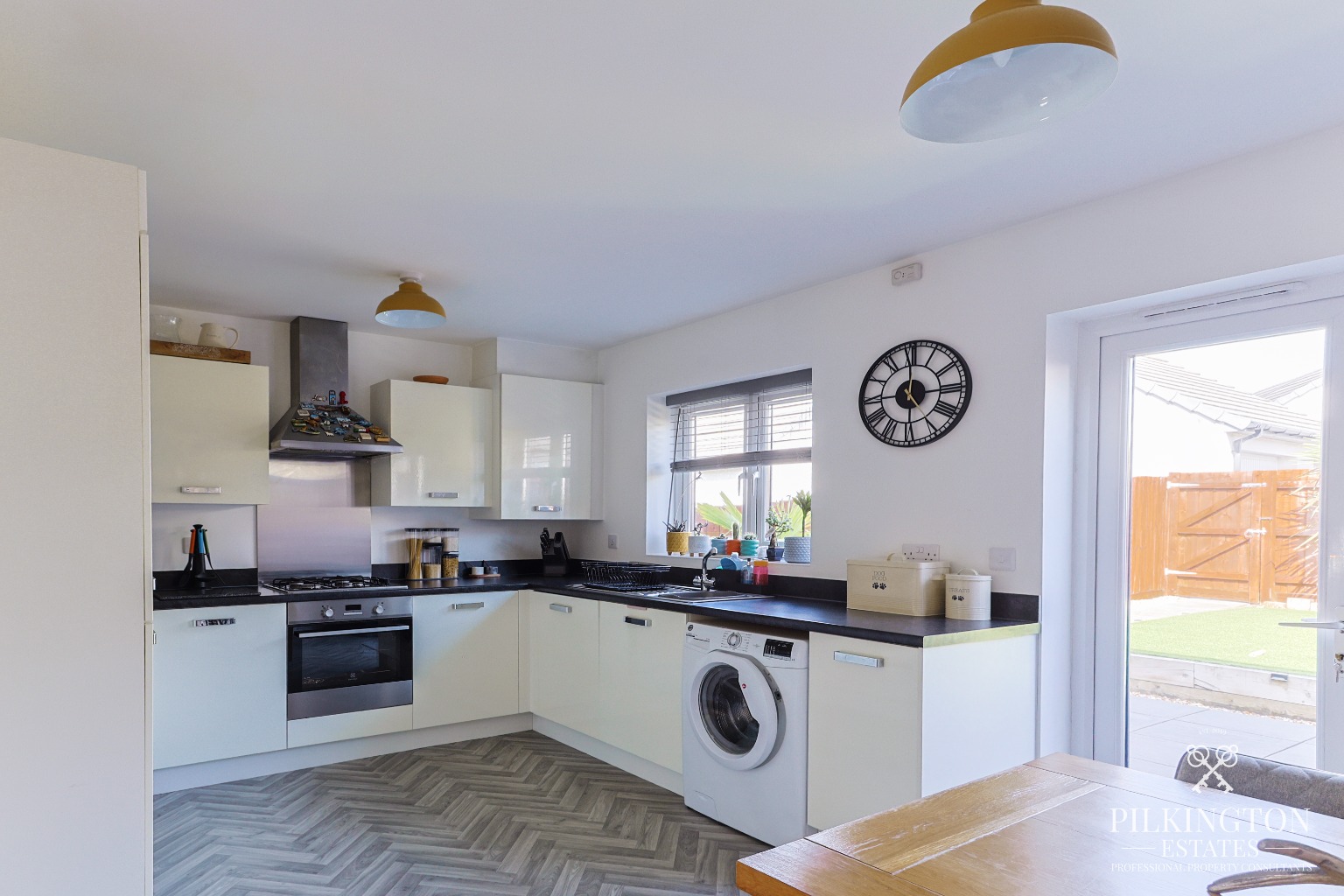 Modern 3-Bed End-Terrace Home with Garden, Garage & Allocated Parking Property image 5
