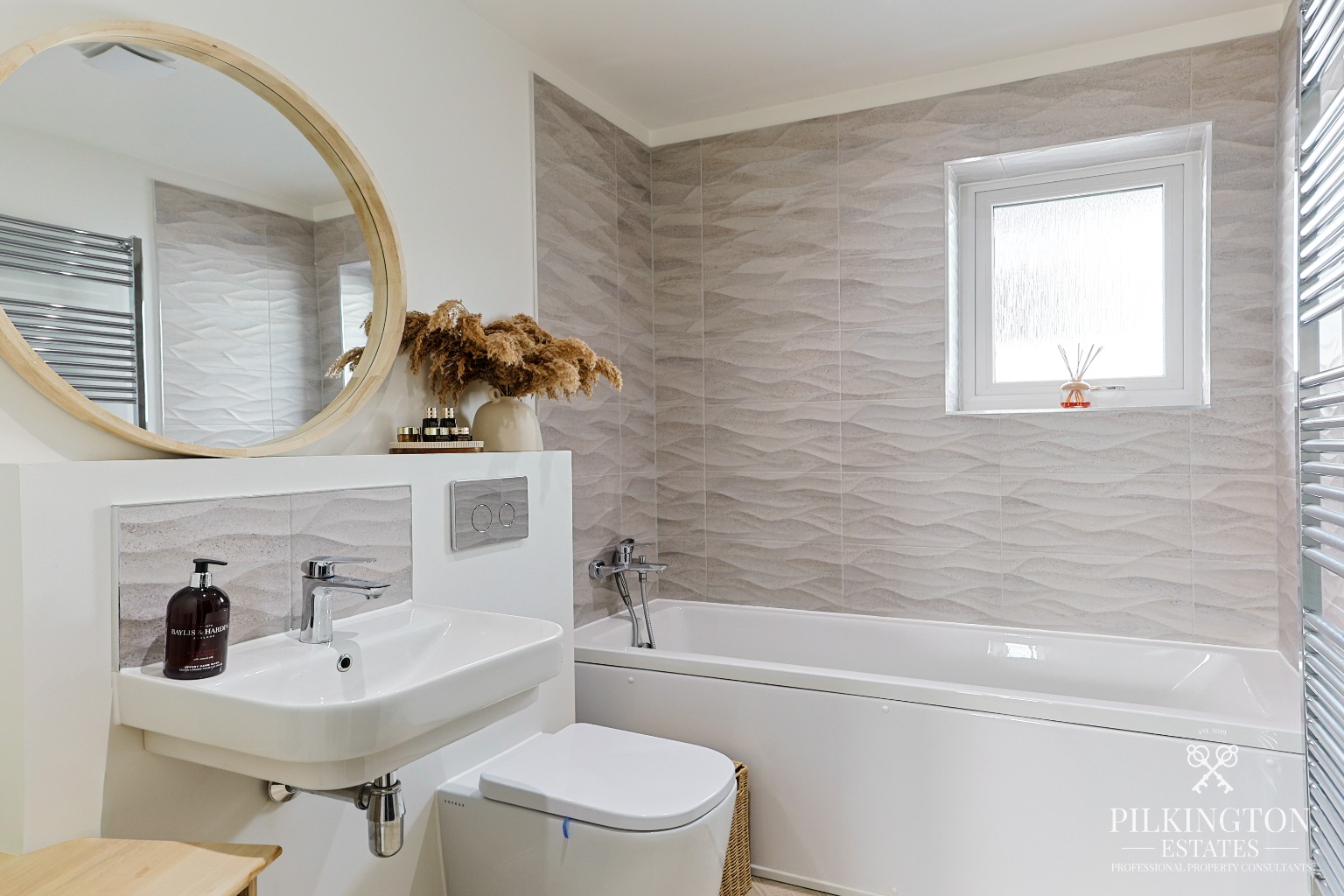 Exceptional 4-Bed Detached Home with High-Spec Open-Plan Living Property image 11