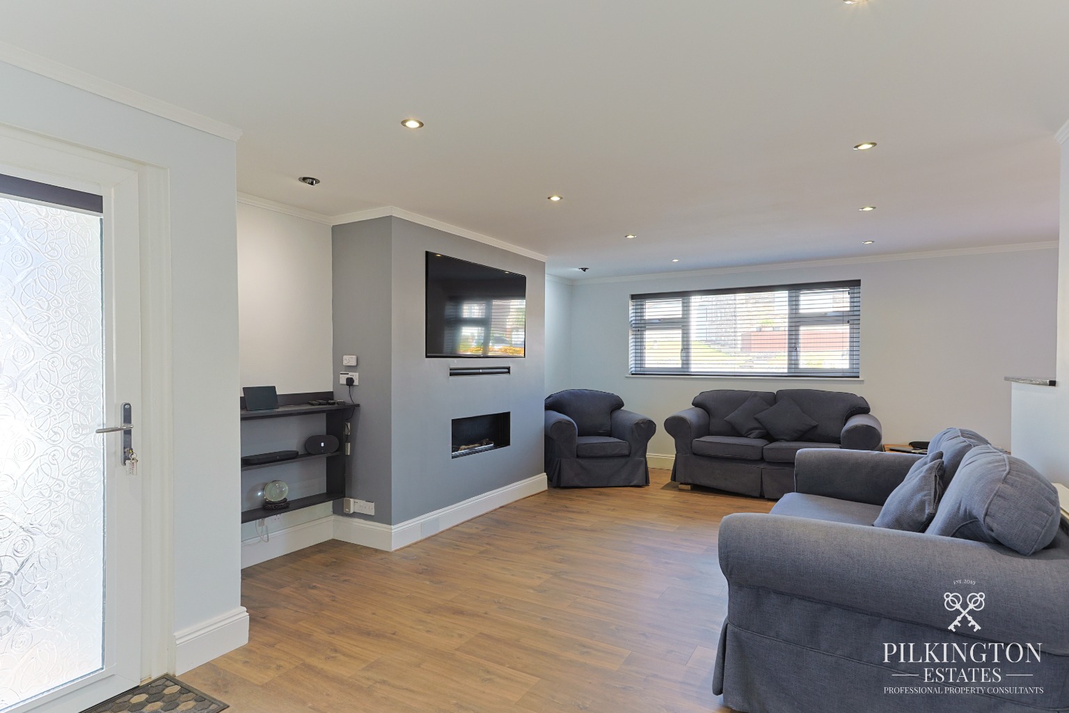 Stylishly Renovated Birdcage Farm Home with Ample Parking & Beautiful Garden Property image 6