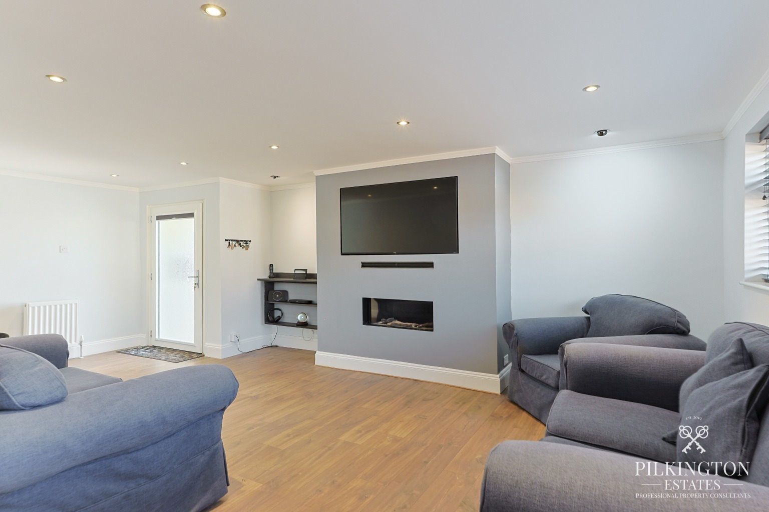 Stylishly Renovated Birdcage Farm Home with Ample Parking & Beautiful Garden Property image 8