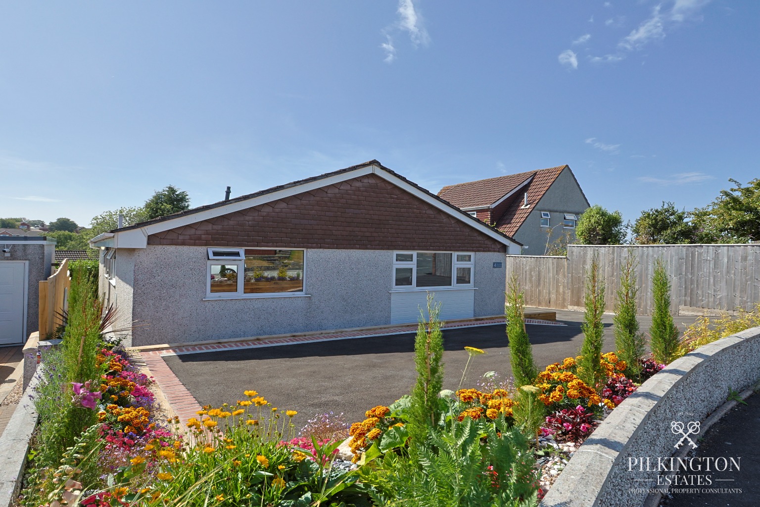 Stylishly Renovated Birdcage Farm Home with Ample Parking & Beautiful Garden Property image 2