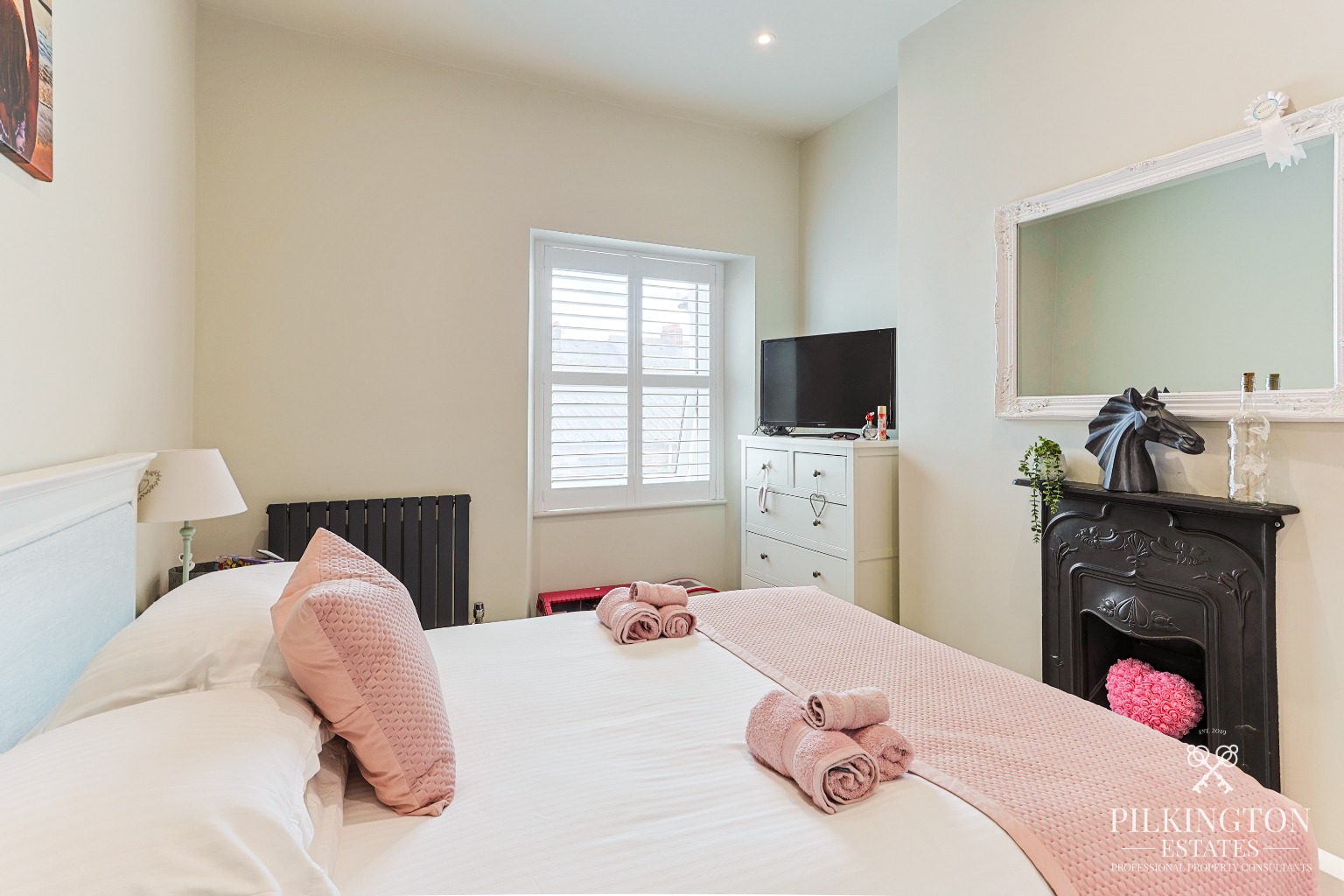 Stunning 3-Bedroom Family Home with Exceptional Finish & Stylish Modern Interiors Property image 16