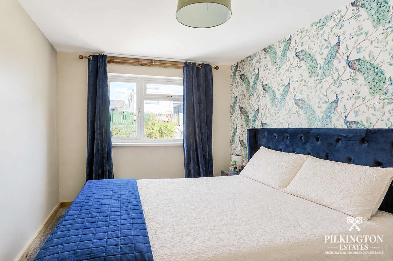 Spacious 3-Bedroom Home with Caravan-Sized Parking & Large Gardens Property image 10