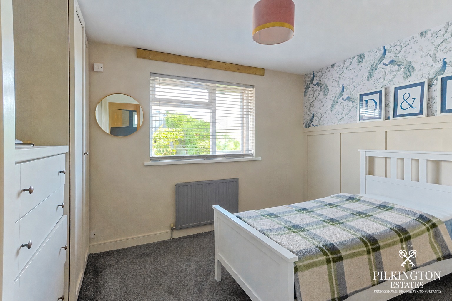 Spacious 3-Bedroom Home with Caravan-Sized Parking & Large Gardens Property image 9