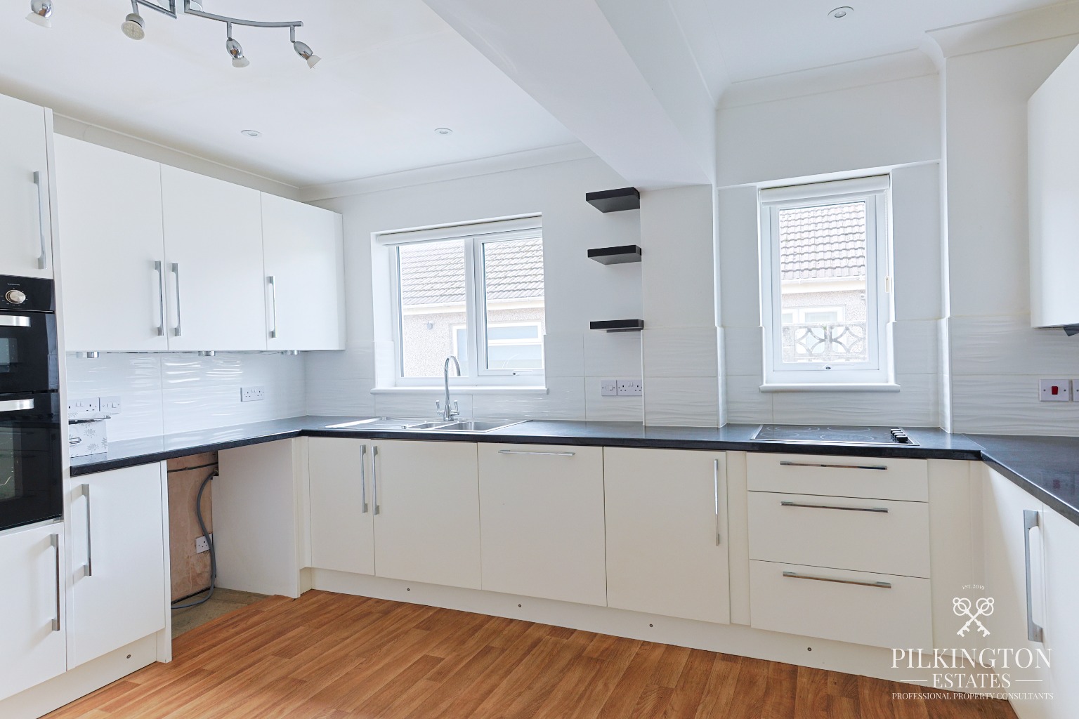 **FULLY BOOKED OPEN DAY** Property image 5