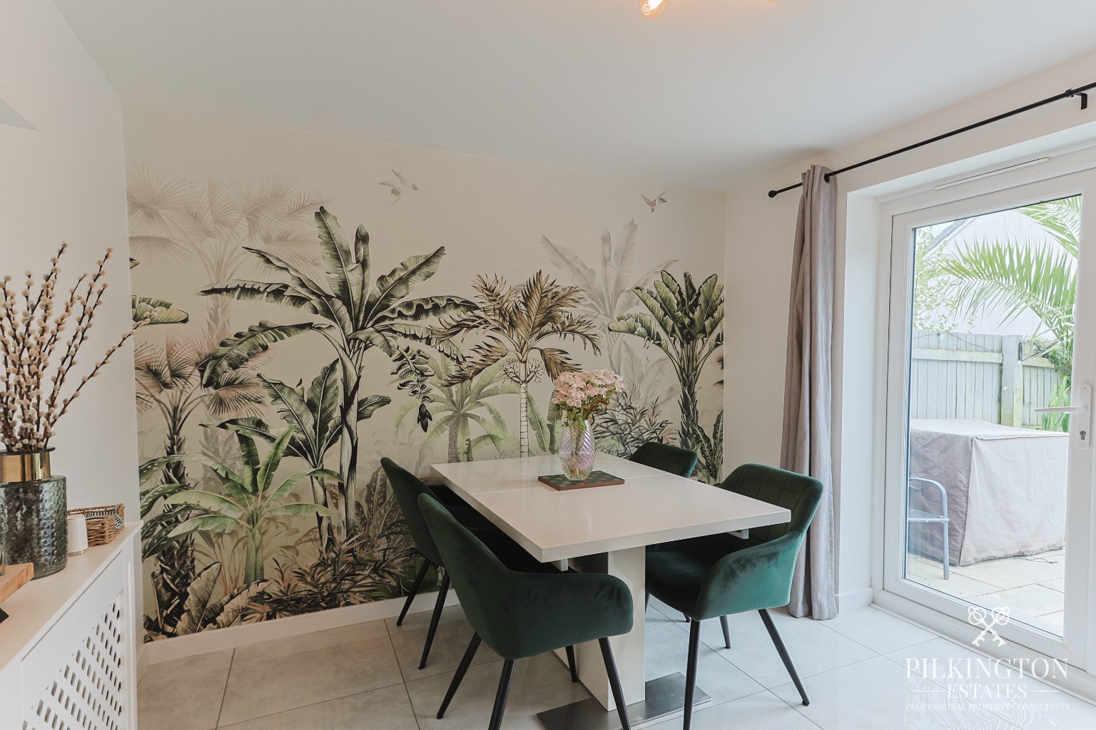 Stylish four-bedroom detached home Overlooking green space Beautifully upgraded throughout Property image 8