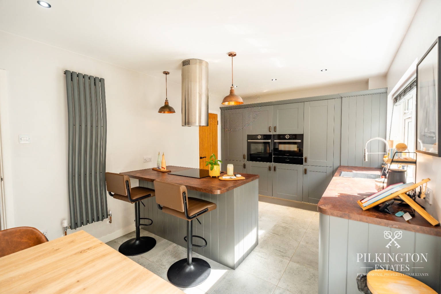 Beautifully Presented Three-Bed Semi-Detached Home with Garage & Sunny Garden in Hooe Property image 4
