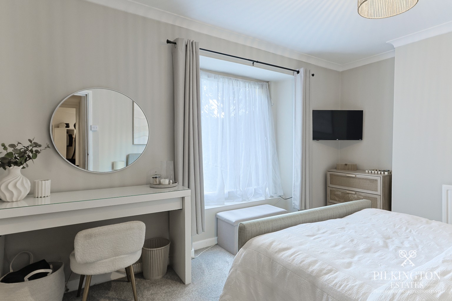 Spacious Two-Bedroom Flat Arranged Over Two Floors with Off-Street Parking Property image 9