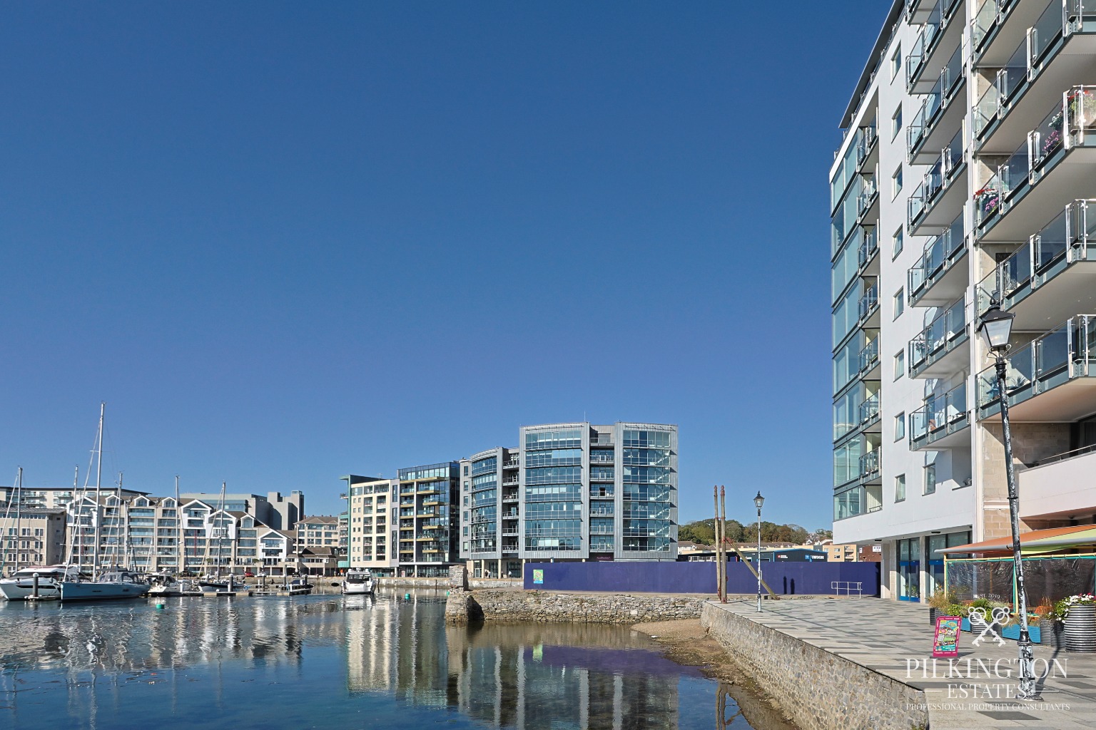Stunning Waterside Apartment with West-Facing Sun Terrace & Uninterrupted Marina Views Property image 14
