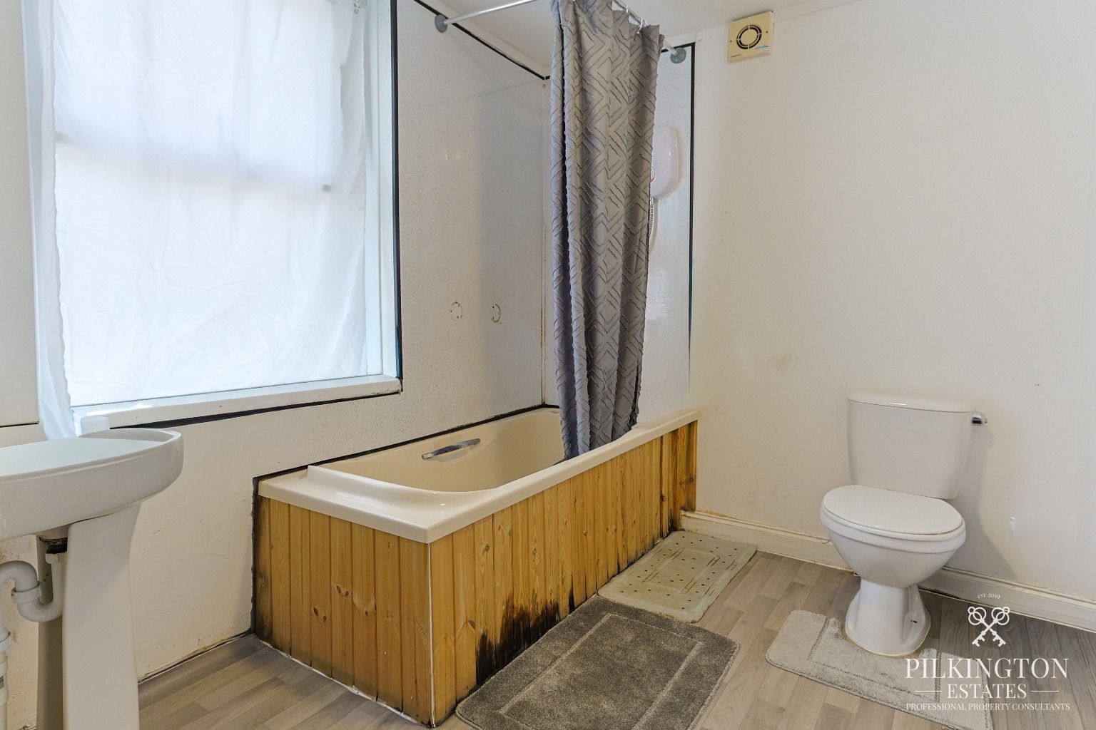 Versatile property with Planning Permission for Two Separate Houses Property image 8