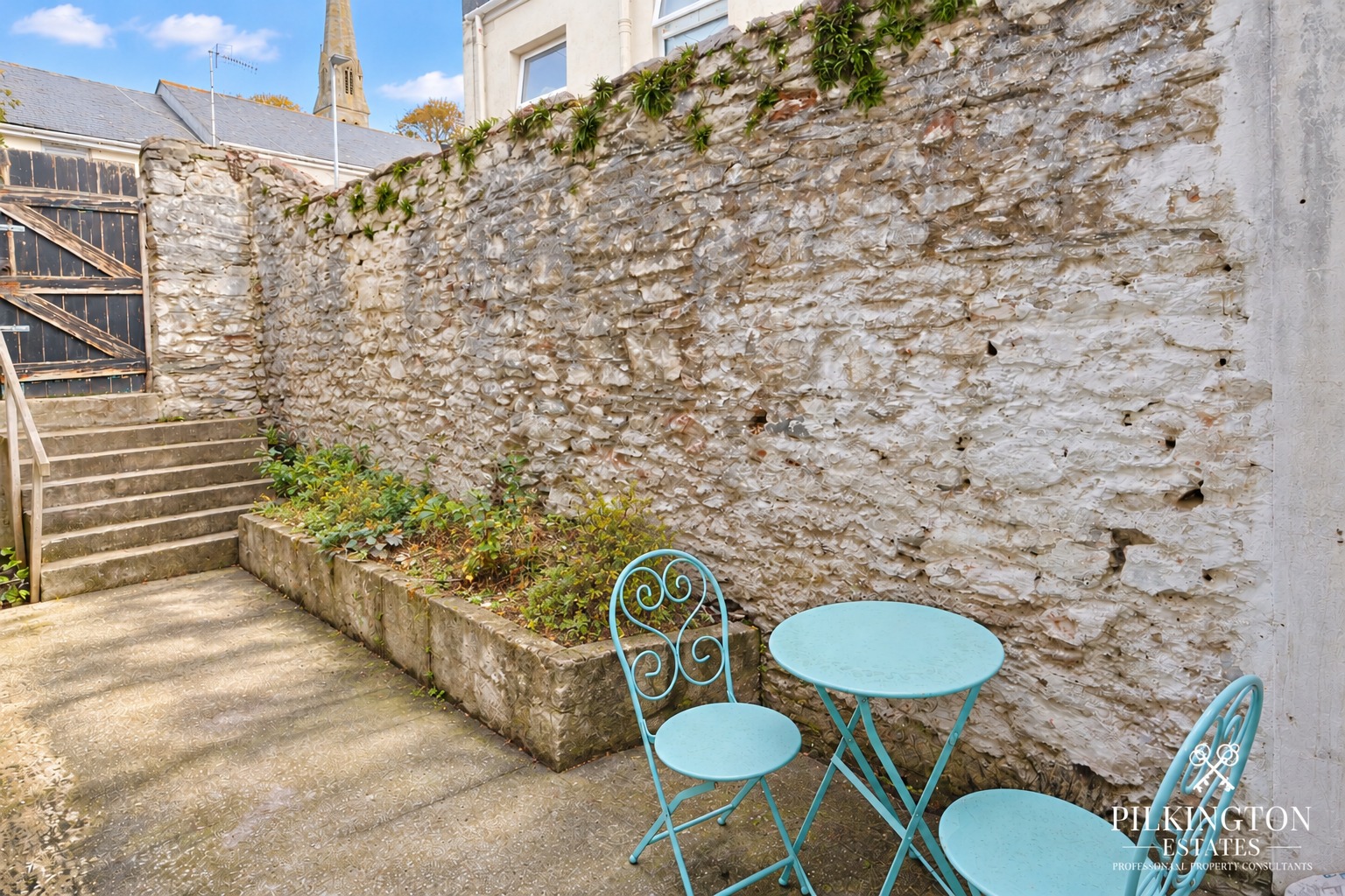Versatile property with Planning Permission for Two Separate Houses Property image 9