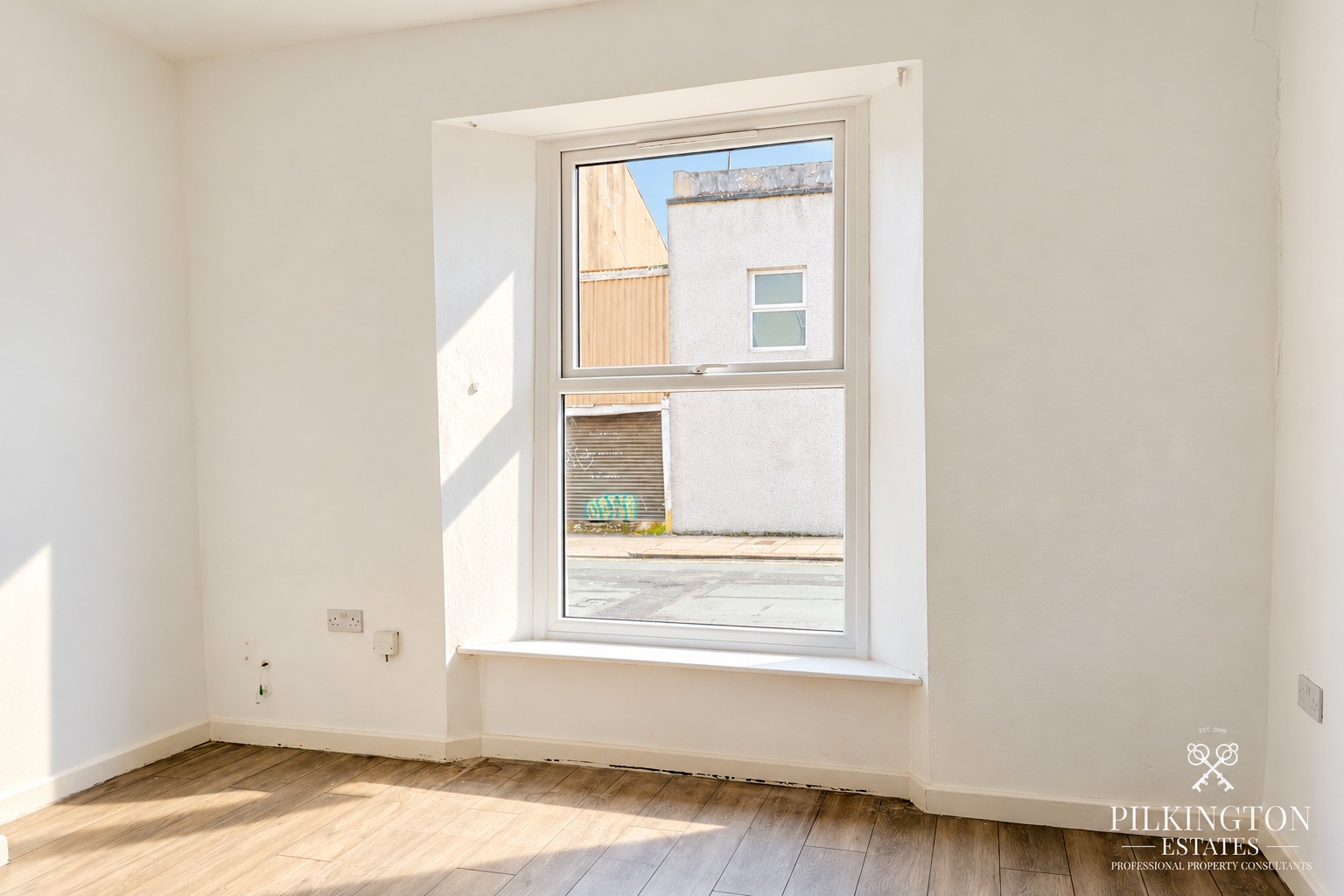 Four-bedroom Plymouth property, previously let successfully for years. Ideal investment opportunity. Property image 4