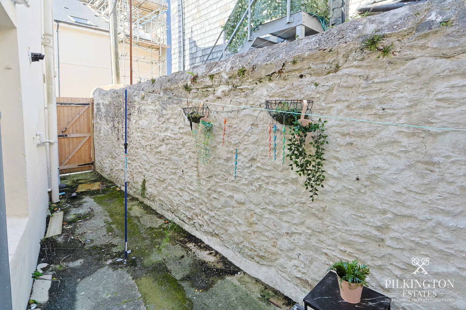 Recently Refurbished 6-Bed HMO £39,120 Annual Income License in Place - Vacant Possession Property image 11