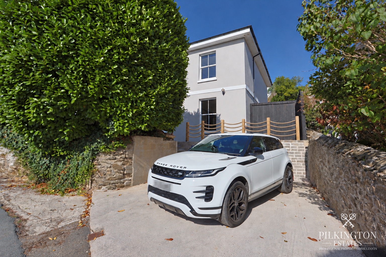 Exquisite Victorian Detached Villa with Breathtaking Contemporary Extension Property image 21