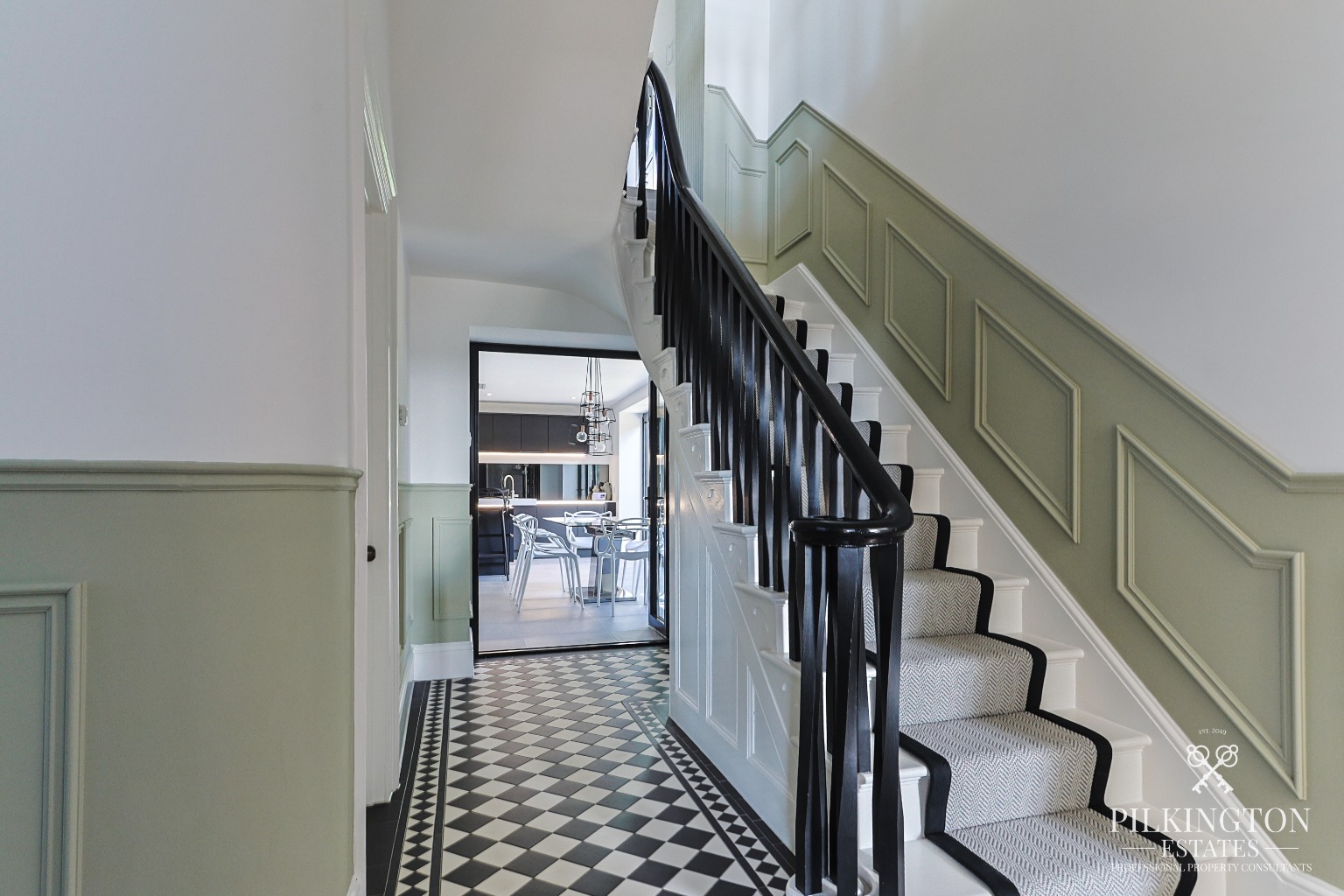 Exquisite Victorian Detached Villa with Breathtaking Contemporary Extension Property image 10