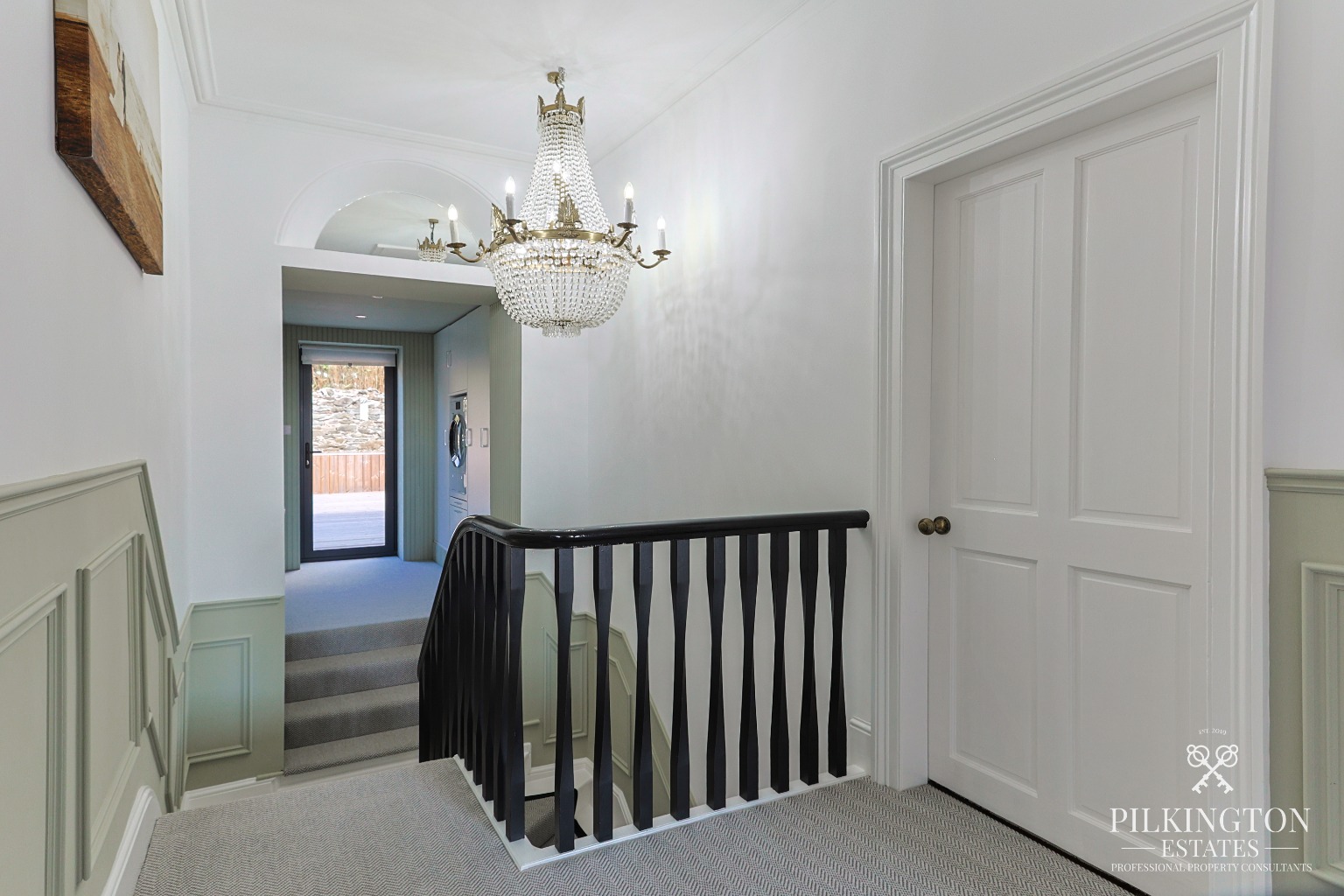 Exquisite Victorian Detached Villa with Breathtaking Contemporary Extension Property image 17