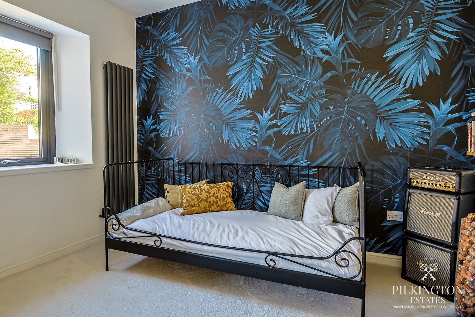 Exquisite Victorian Detached Villa with Breathtaking Contemporary Extension Property image 15