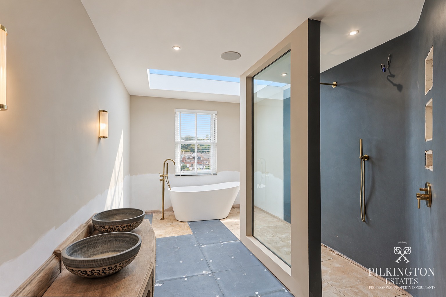 A Truly Unique Character Home with Stunning Extension, South-Facing Garden & Bespoke Finish Property image 9