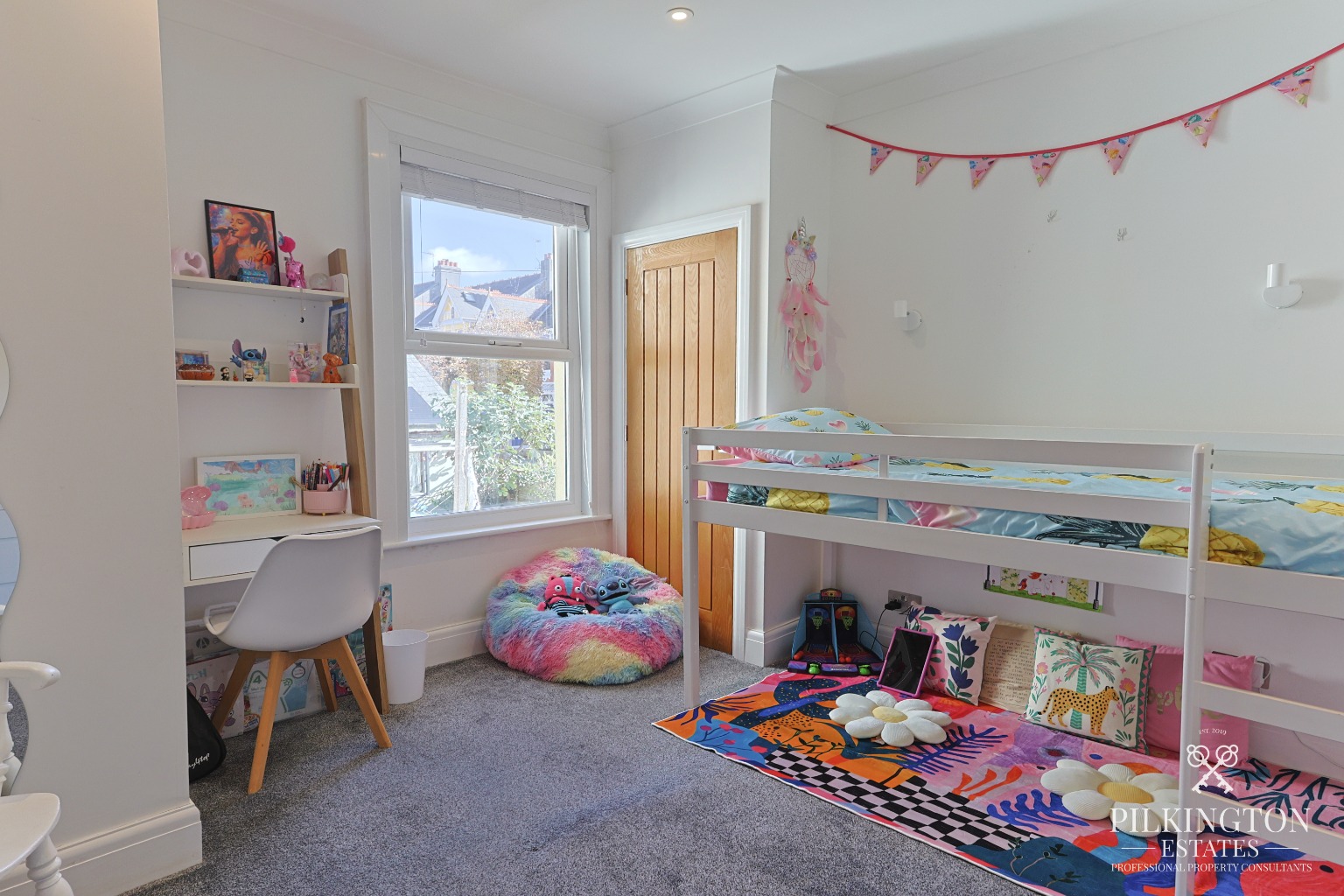 CHARACTERFUL FOUR-BEDROOM HOME IN SOUGHT-AFTER PEVERELL WITH A LARGE DETACHED DOUBLE GARAGE Property image 12
