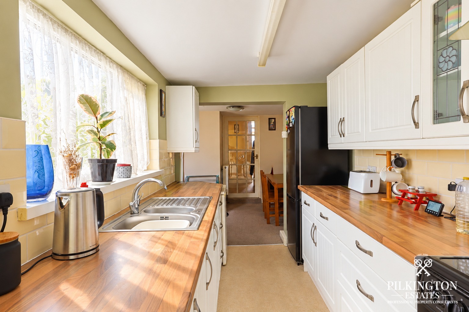 Spacious 2-Bedroom Home with 3rd Bedroom Potential & Large Kitchen Property image 5