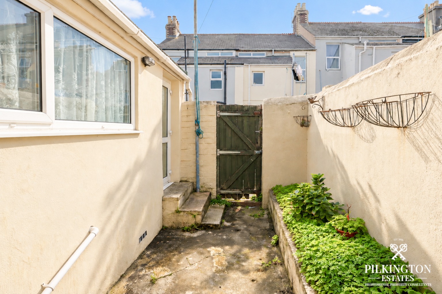 Spacious 2-Bedroom Home with 3rd Bedroom Potential & Large Kitchen Property image 11